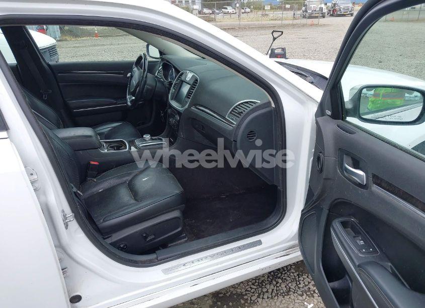 Photo 5 of 2016 Chrysler 300c (VIN 2C3CCAEG8GH359249)