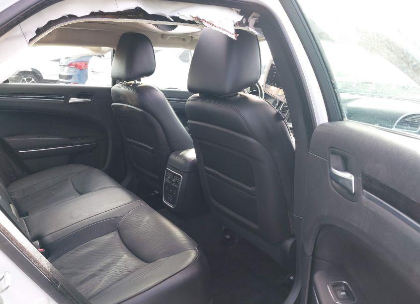 Photo 8 of 2016 Chrysler 300c (VIN 2C3CCAEG9GH183389)