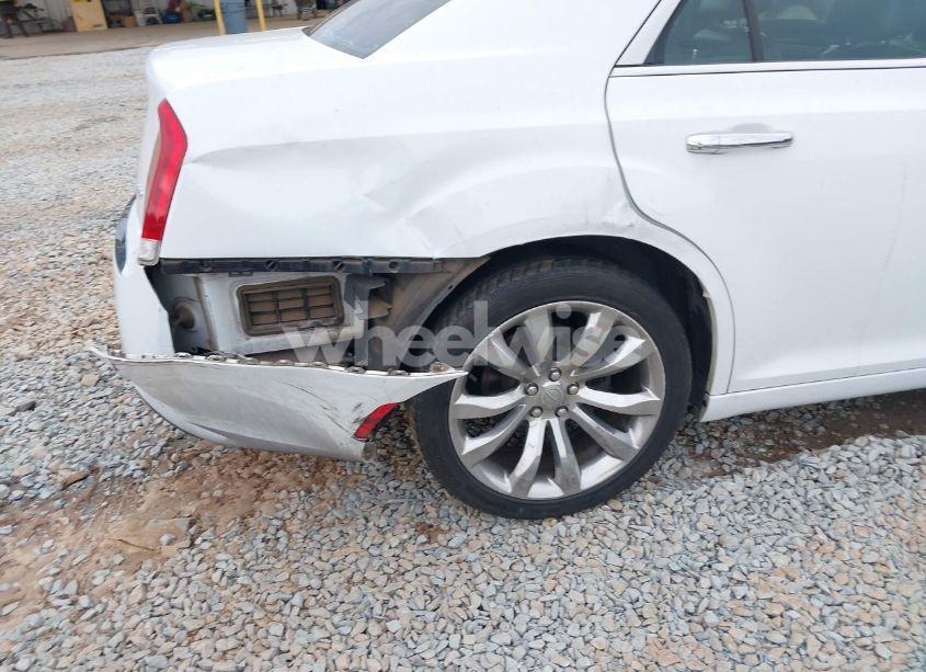 Photo 20 of 2019 Chrysler 300 LIMITED (VIN 2C3CCAEG9KH555743)