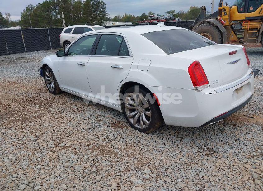 Photo 3 of 2019 Chrysler 300 LIMITED (VIN 2C3CCAEG9KH555743)