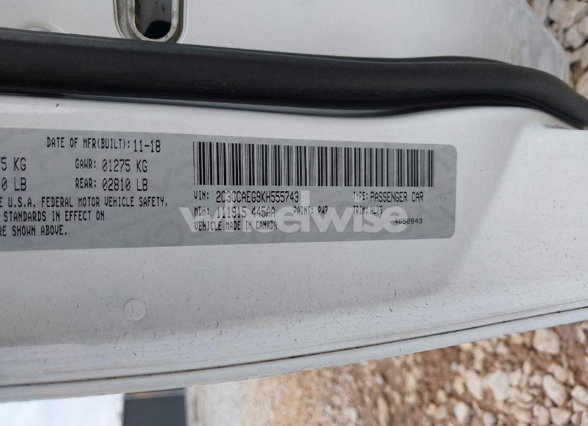 Photo 9 of 2019 Chrysler 300 LIMITED (VIN 2C3CCAEG9KH555743)