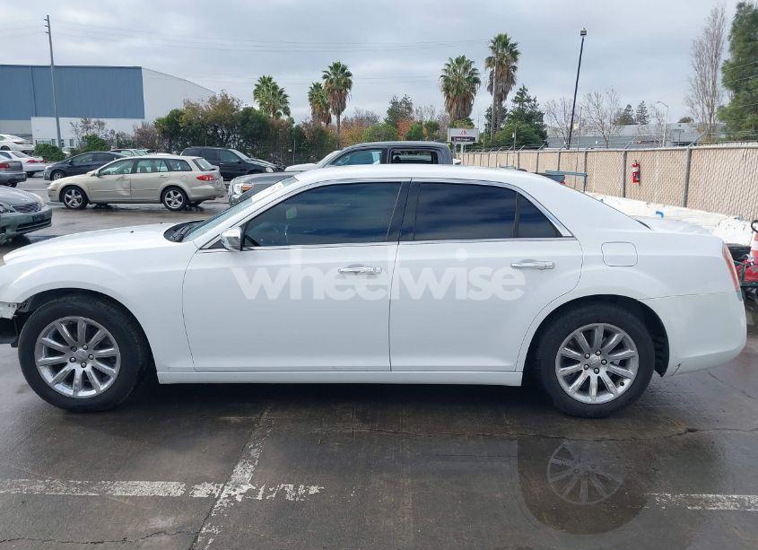 Photo 15 of 2013 Chrysler 300c (VIN 2C3CCAEGXDH606430)