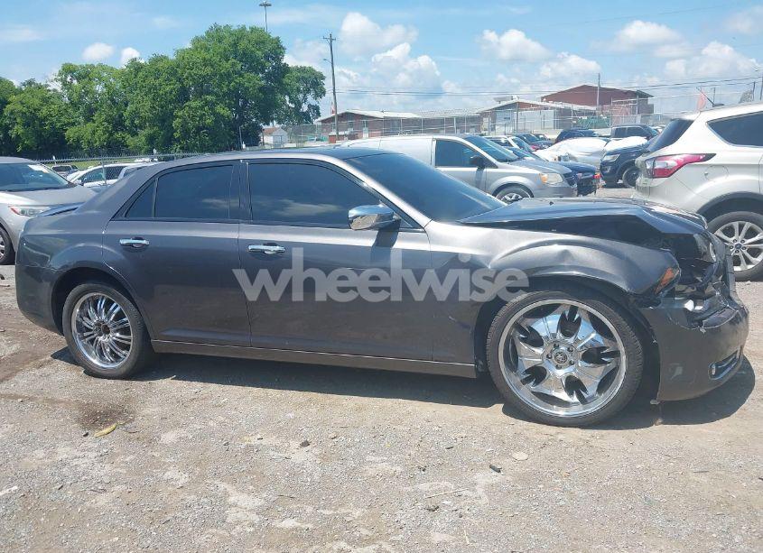 Photo 13 of 2013 Chrysler 300c (VIN 2C3CCAEGXDH732982)