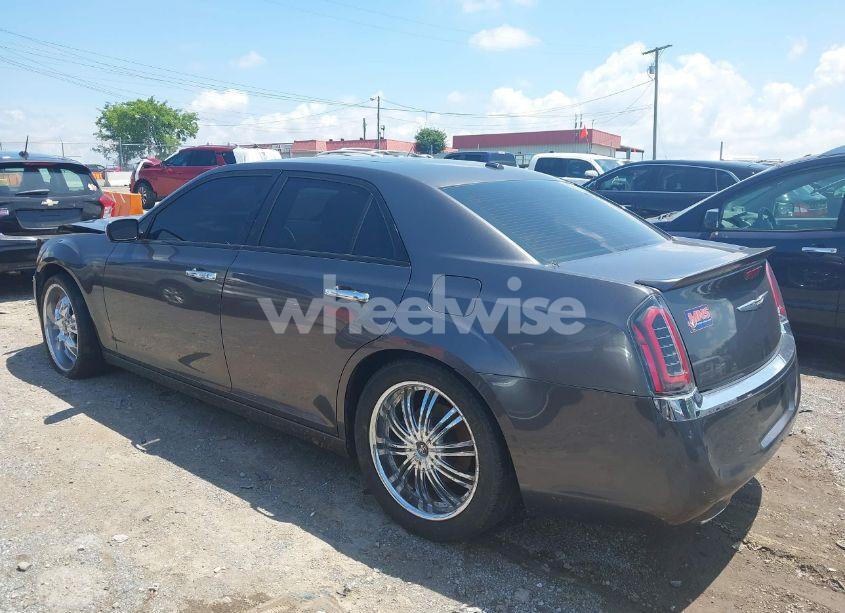 Photo 14 of 2013 Chrysler 300c (VIN 2C3CCAEGXDH732982)