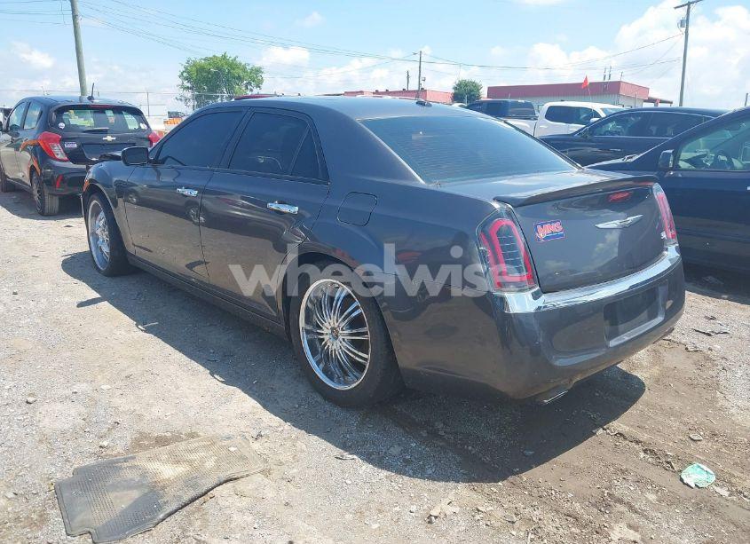 Photo 3 of 2013 Chrysler 300c (VIN 2C3CCAEGXDH732982)
