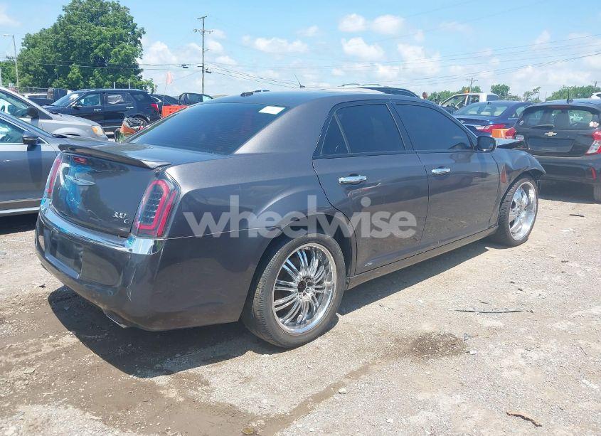 Photo 4 of 2013 Chrysler 300c (VIN 2C3CCAEGXDH732982)