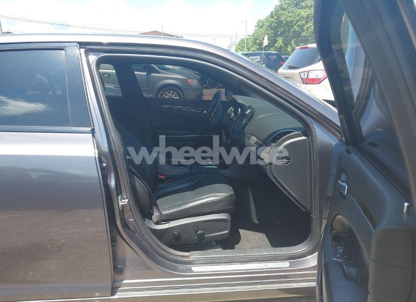 Photo 5 of 2013 Chrysler 300c (VIN 2C3CCAEGXDH732982)