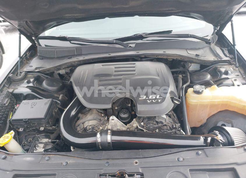 Photo 10 of 2016 Chrysler 300c (VIN 2C3CCAEGXGH343537)