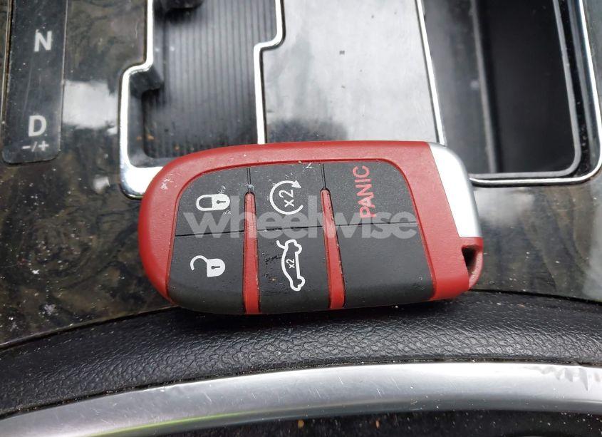 Photo 11 of 2013 Chrysler 300c (VIN 2C3CCAET0DH507337)