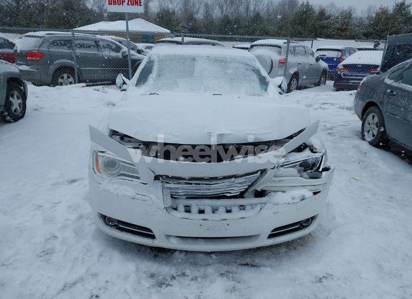 Photo 12 of 2013 Chrysler 300c (VIN 2C3CCAET0DH507337)