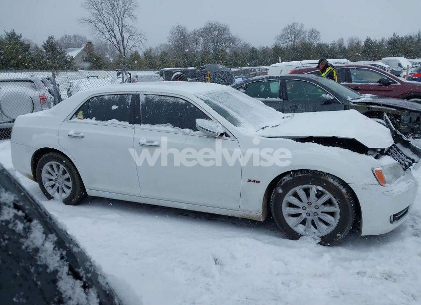 Photo 13 of 2013 Chrysler 300c (VIN 2C3CCAET0DH507337)