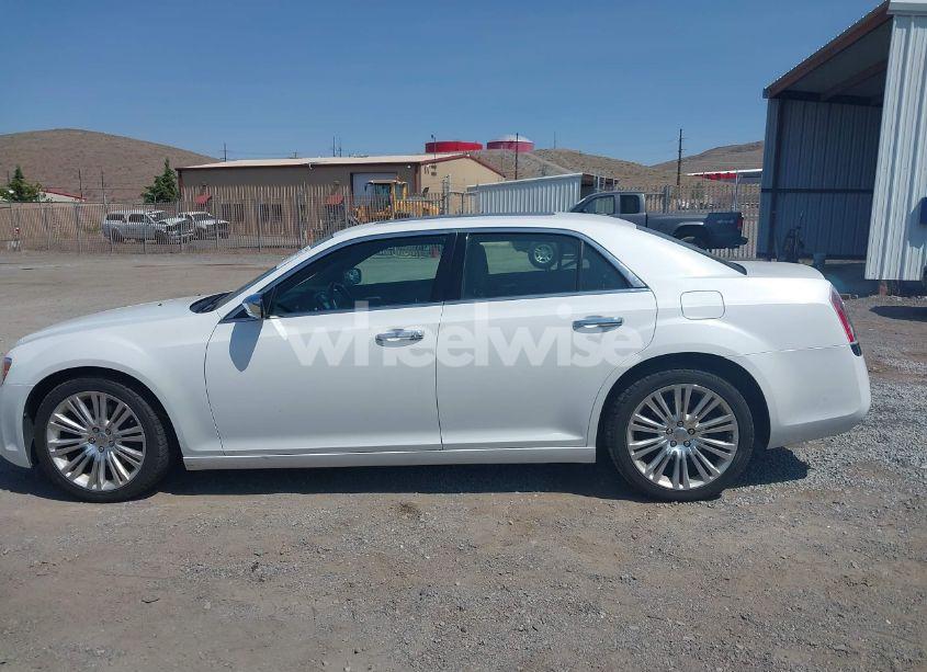 Photo 14 of 2013 Chrysler 300c (VIN 2C3CCAET1DH507346)