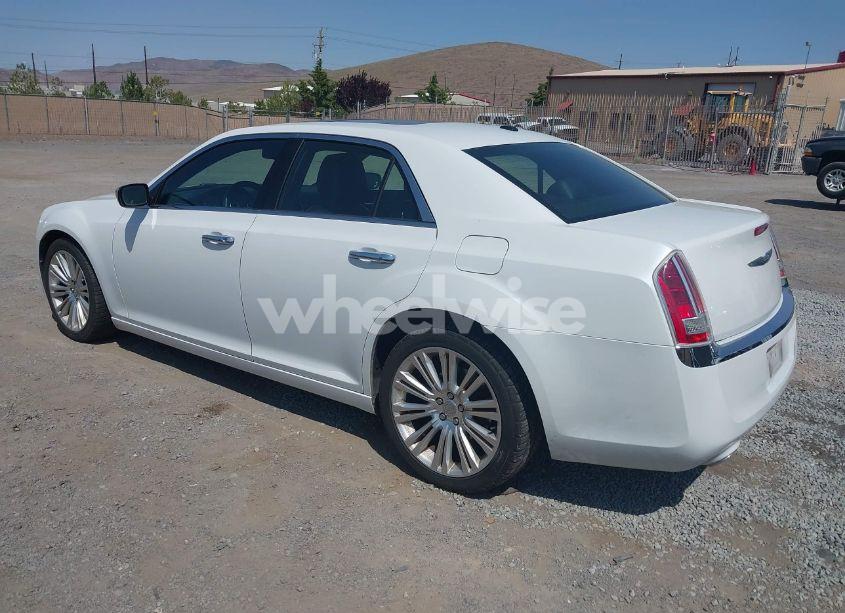 Photo 3 of 2013 Chrysler 300c (VIN 2C3CCAET1DH507346)