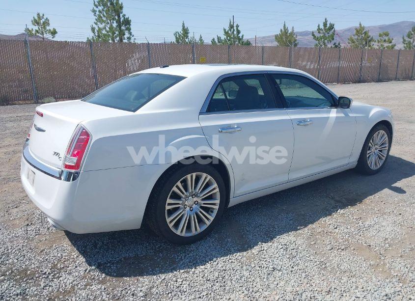 Photo 4 of 2013 Chrysler 300c (VIN 2C3CCAET1DH507346)