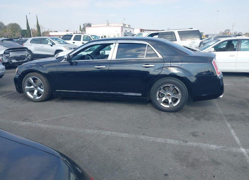 Photo 14 of 2013 Chrysler 300c (VIN 2C3CCAET1DH574951)
