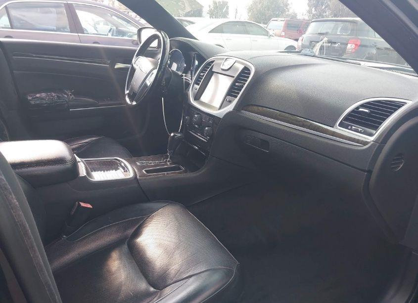 Photo 5 of 2013 Chrysler 300c (VIN 2C3CCAET1DH574951)