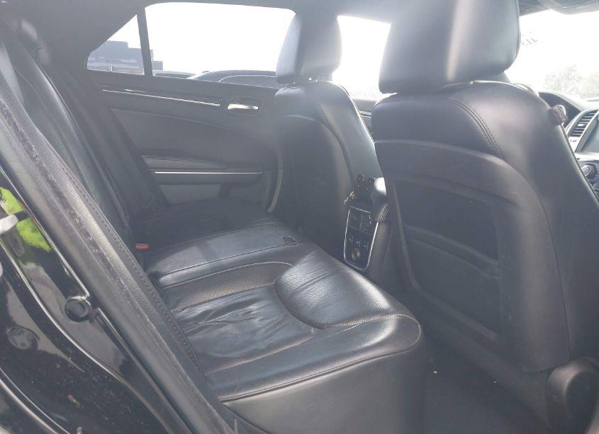 Photo 8 of 2013 Chrysler 300c (VIN 2C3CCAET1DH574951)