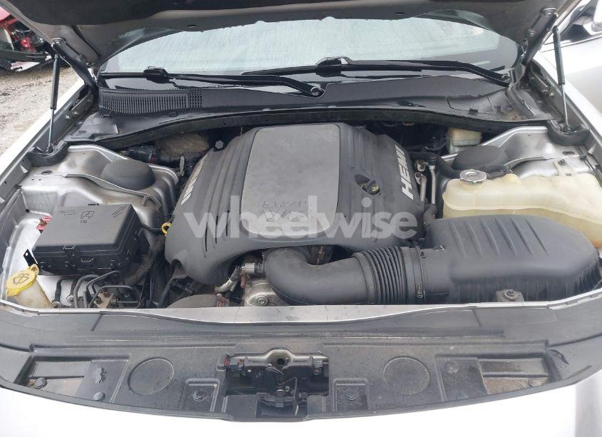 Photo 10 of 2013 Chrysler 300c (VIN 2C3CCAET1DH647087)