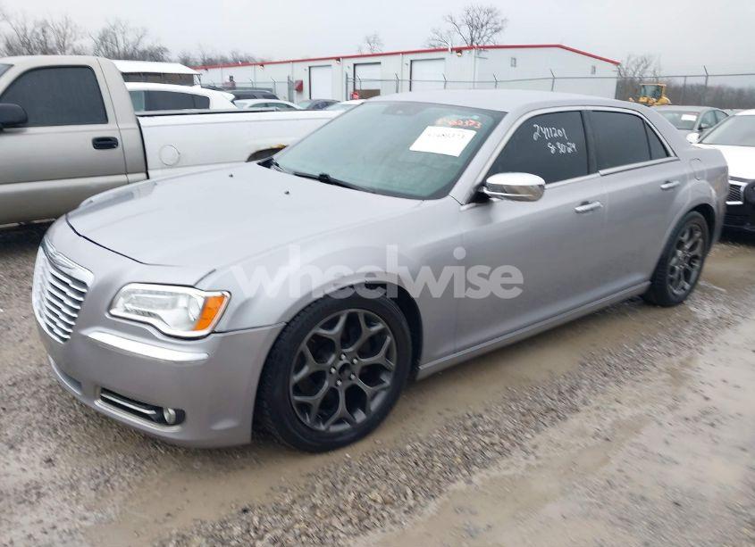 Photo 2 of 2013 Chrysler 300c (VIN 2C3CCAET1DH647087)