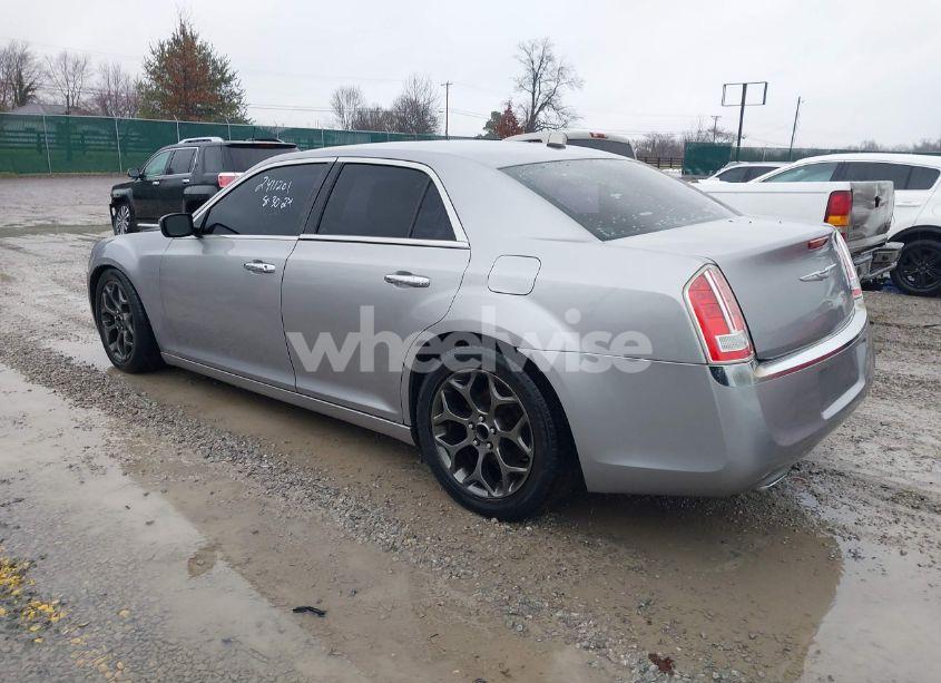 Photo 3 of 2013 Chrysler 300c (VIN 2C3CCAET1DH647087)