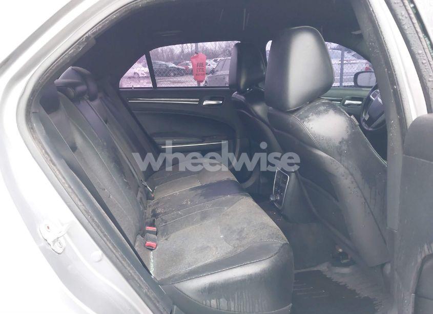 Photo 8 of 2013 Chrysler 300c (VIN 2C3CCAET1DH647087)