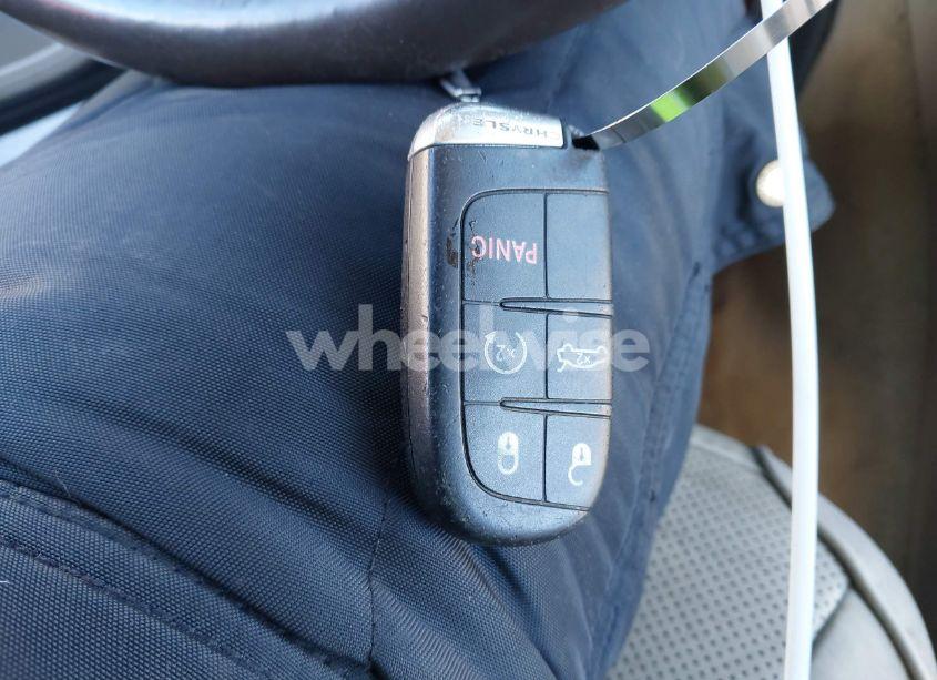 Photo 11 of 2013 Chrysler 300c (VIN 2C3CCAET2DH600537)