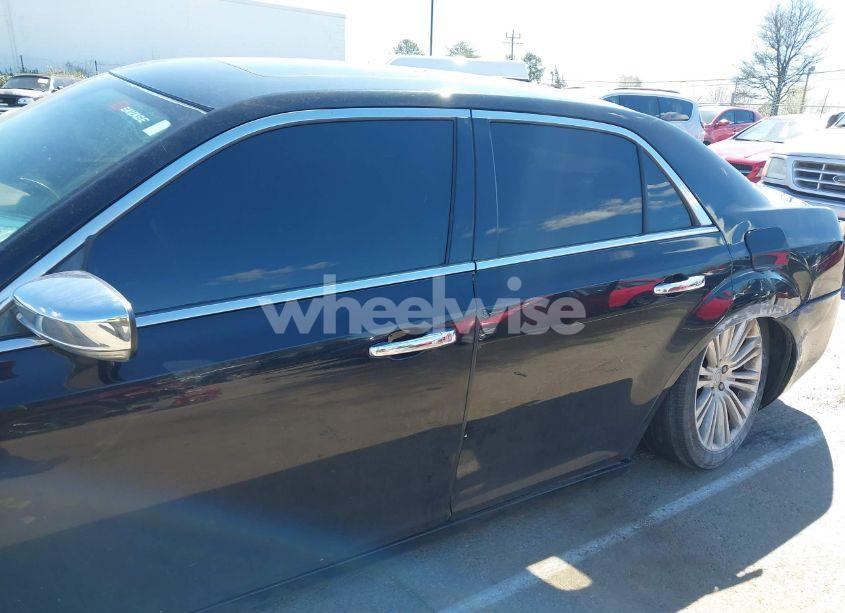 Photo 13 of 2013 Chrysler 300c (VIN 2C3CCAET2DH600537)