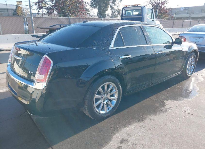 Photo 4 of 2013 Chrysler 300c (VIN 2C3CCAET2DH650466)