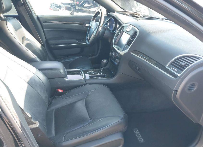 Photo 5 of 2013 Chrysler 300c (VIN 2C3CCAET2DH650466)