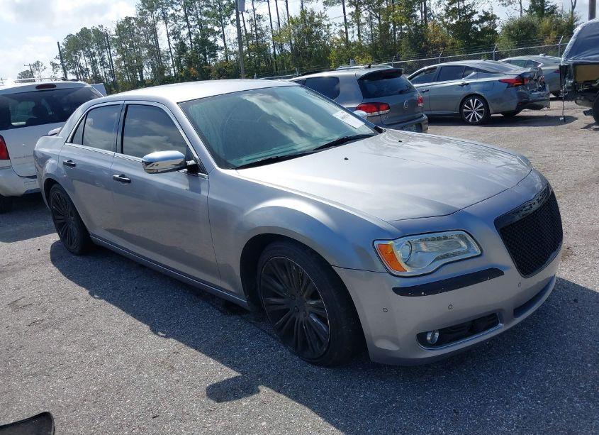 2013 Chrysler 300c (VIN 2C3CCAET2DH707975) main photo
