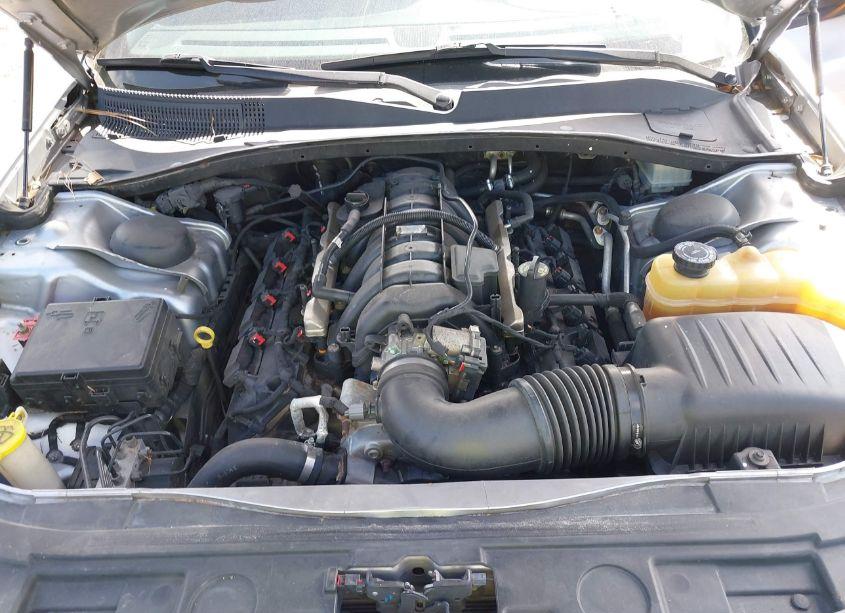 Photo 10 of 2013 Chrysler 300c (VIN 2C3CCAET2DH707975)