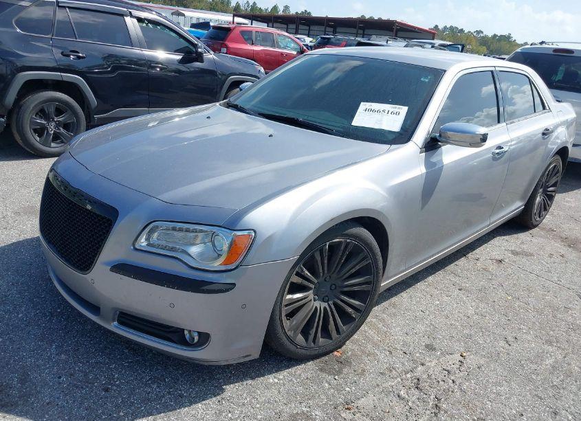 Photo 2 of 2013 Chrysler 300c (VIN 2C3CCAET2DH707975)