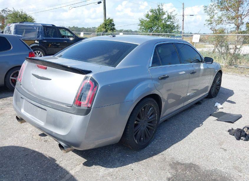 Photo 4 of 2013 Chrysler 300c (VIN 2C3CCAET2DH707975)