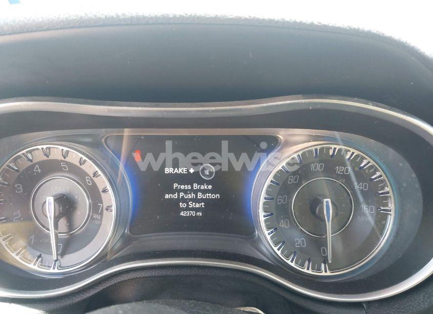 Photo 7 of 2015 Chrysler 300c N/A (VIN 2C3CCAET2FH756791)