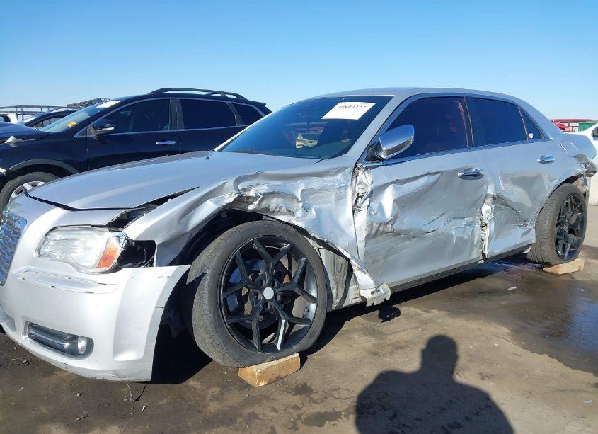 Photo 6 of 2012 Chrysler 300c N/A (VIN 2C3CCAET4CH242582)