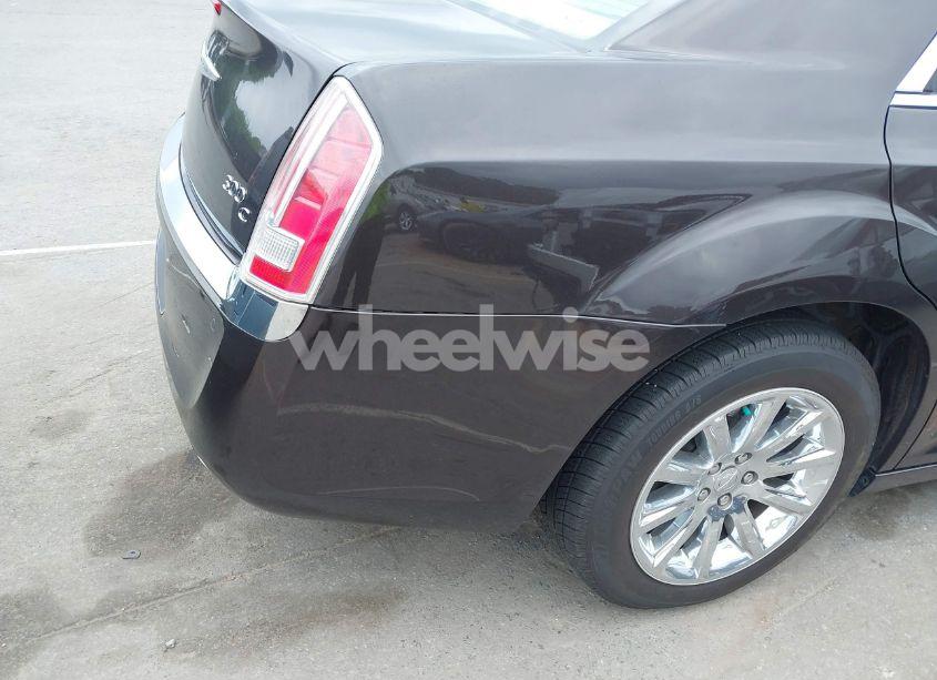 Photo 6 of 2012 Chrysler 300c N/A (VIN 2C3CCAET5CH188208)