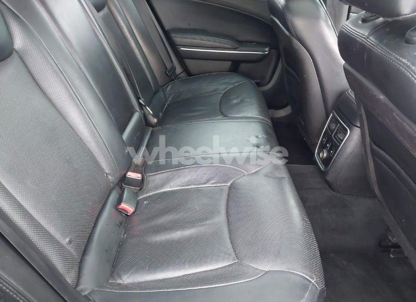 Photo 8 of 2013 Chrysler 300c (VIN 2C3CCAET6DH687858)