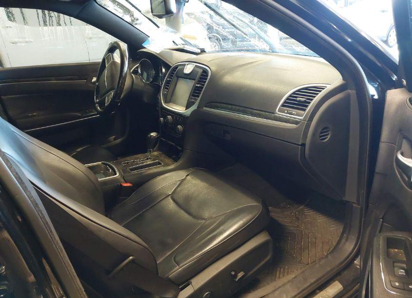 Photo 5 of 2013 Chrysler 300c (VIN 2C3CCAET7DH703002)