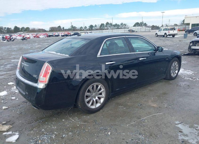 Photo 4 of 2013 Chrysler 300c (VIN 2C3CCAET8DH508056)