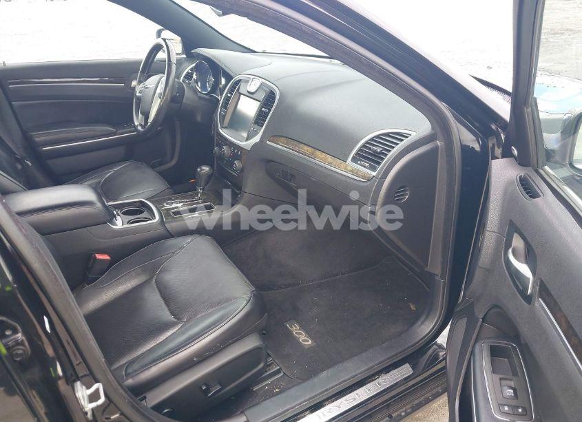 Photo 5 of 2013 Chrysler 300c (VIN 2C3CCAET8DH508056)