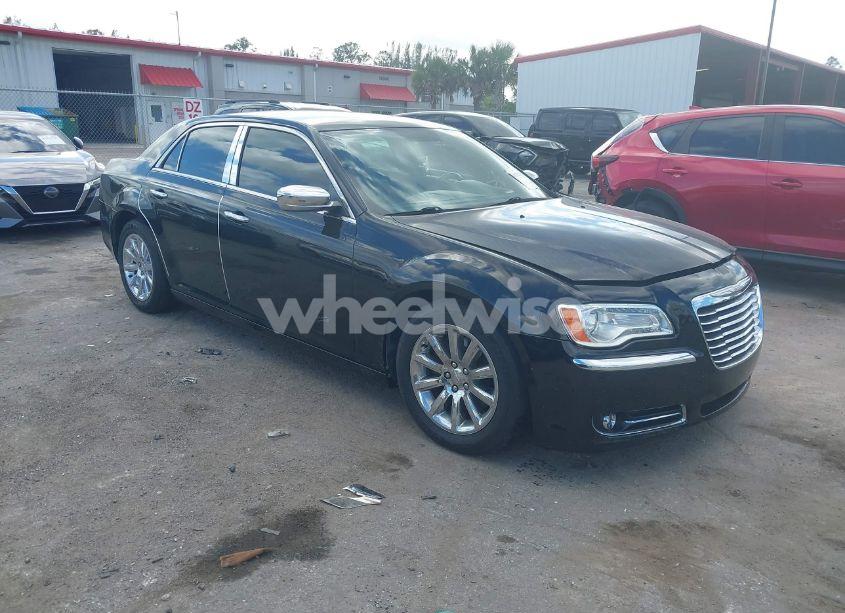 2013 Chrysler 300c (VIN 2C3CCAET8DH541381) main photo