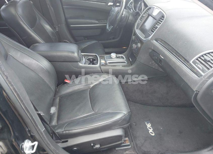 Photo 5 of 2016 Chrysler 300c N/A (VIN 2C3CCAET8GH295839)