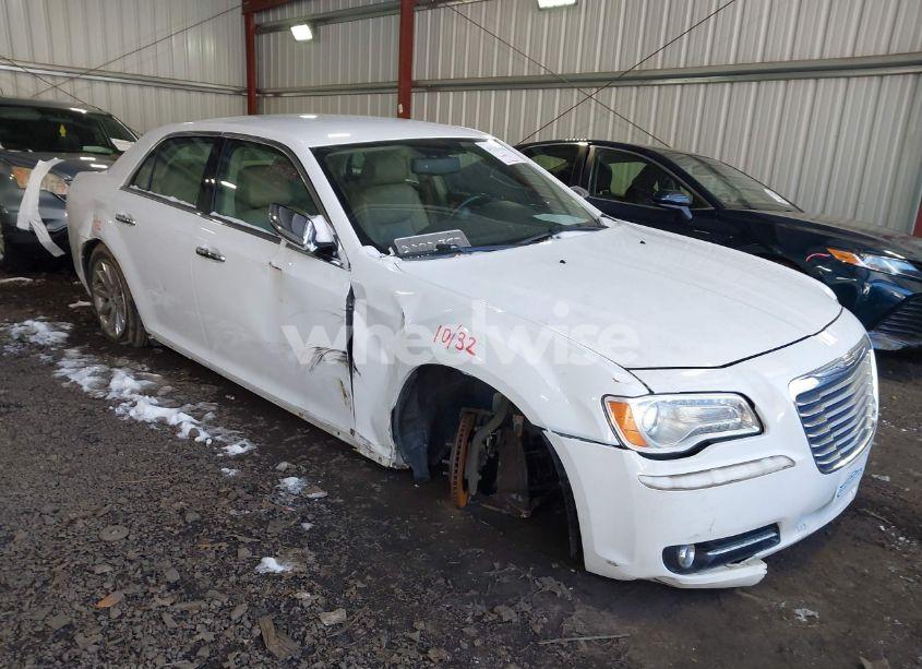 2013 Chrysler 300c (VIN 2C3CCAET9DH564412) main photo