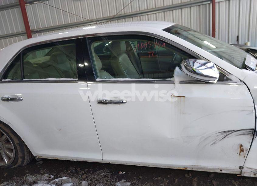 Photo 14 of 2013 Chrysler 300c (VIN 2C3CCAET9DH564412)