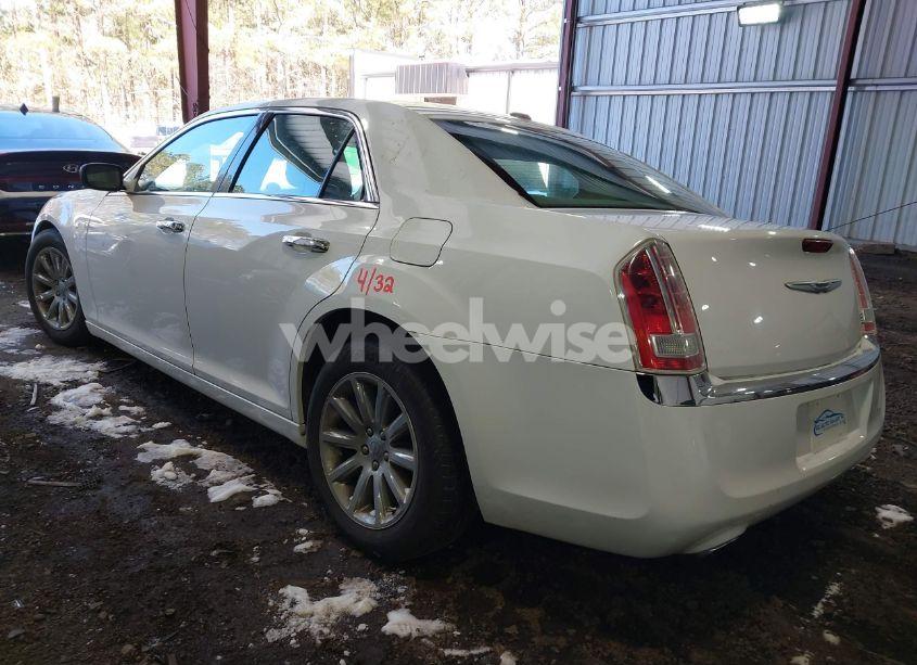 Photo 3 of 2013 Chrysler 300c (VIN 2C3CCAET9DH564412)