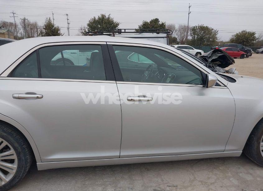 Photo 13 of 2012 Chrysler 300c N/A (VIN 2C3CCAETXCH232719)