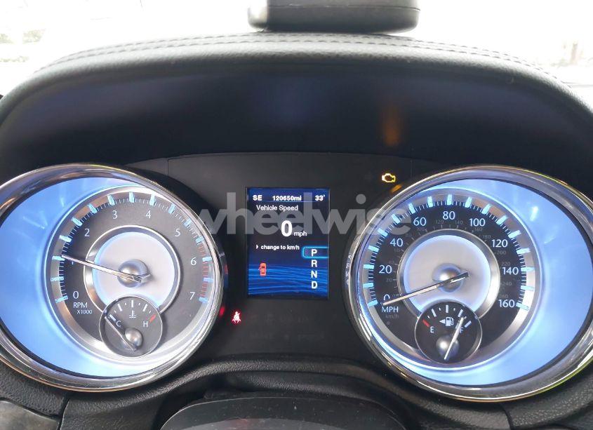 Photo 7 of 2012 Chrysler 300c N/A (VIN 2C3CCAETXCH232719)