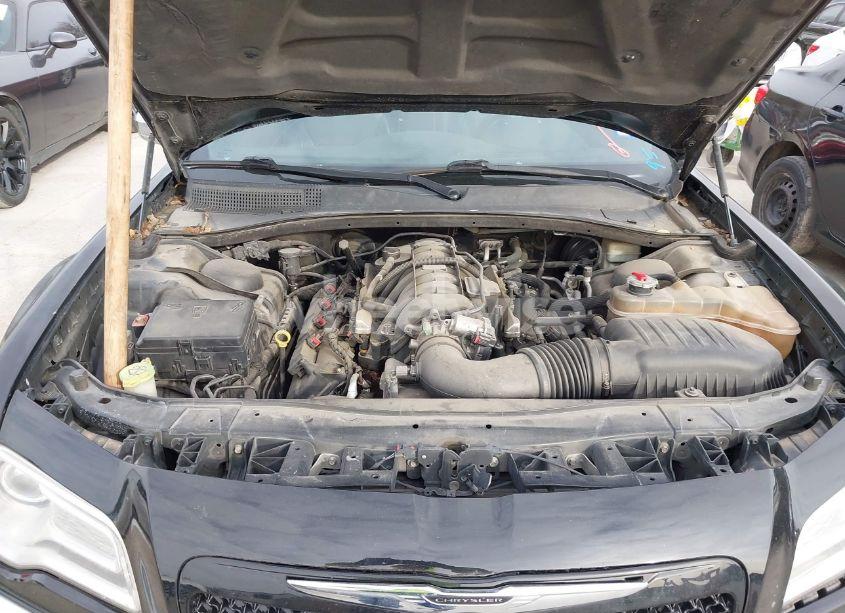 Photo 10 of 2013 Chrysler 300c (VIN 2C3CCAETXDH599153)