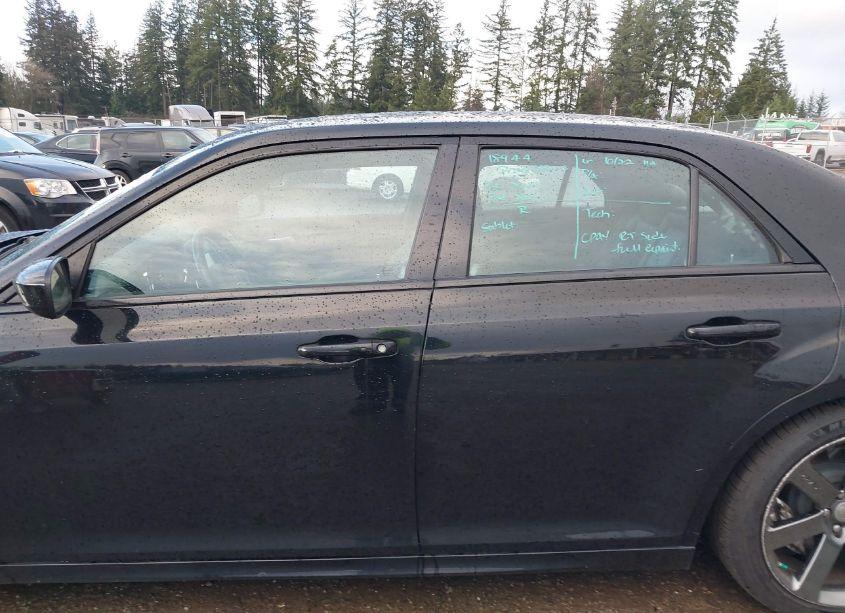 Photo 15 of 2014 Chrysler 300 SRT8 (VIN 2C3CCAFJ5EH206898)