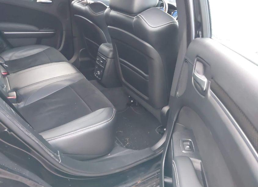 Photo 8 of 2014 Chrysler 300 SRT8 (VIN 2C3CCAFJ5EH206898)